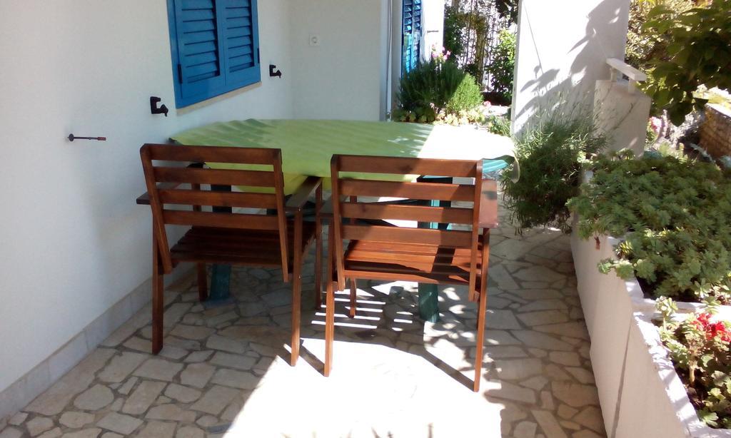 Apartments Mare Losinjska 16 Rabac Zimmer foto